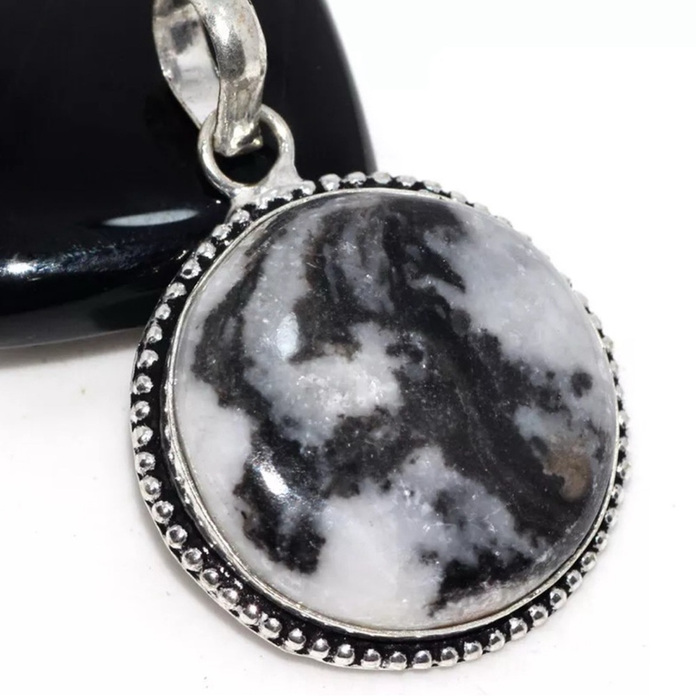 White Buffalo Turquoise Round 925 Silver Plated Necklace Pendant